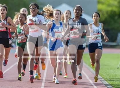 Thumbnail 1 in 50th Annual Loucks Games (Women's 800 Meter Run) photogallery.