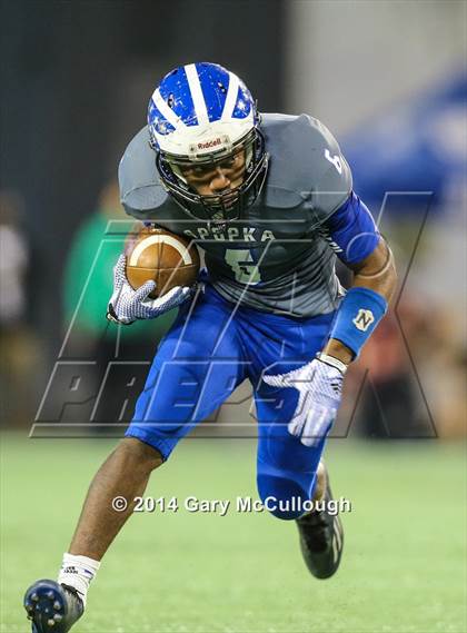 Thumbnail 3 in Apopka vs. Columbus (FHSAA 8A Final) photogallery.