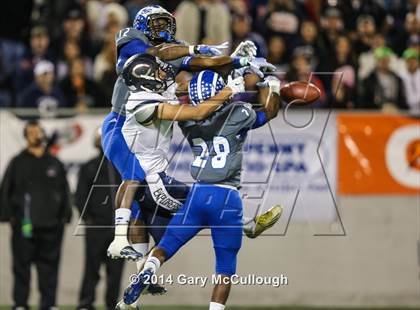 Thumbnail 2 in Apopka vs. Columbus (FHSAA 8A Final) photogallery.