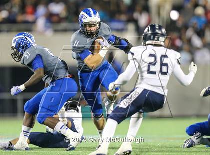 Thumbnail 2 in Apopka vs. Columbus (FHSAA 8A Final) photogallery.