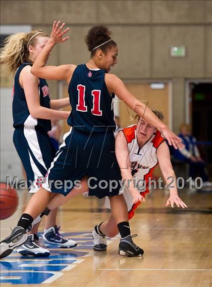 Thumbnail 2 in Mountain Crest vs Woods Cross (Utah 4A Quarterfinal) photogallery.