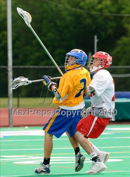 Thumbnail 1 in Irondequoit vs. Jamesville-DeWitt (NYSPHSAA Class B Semifinal) photogallery.