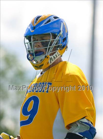 Thumbnail 1 in Irondequoit vs. Jamesville-DeWitt (NYSPHSAA Class B Semifinal) photogallery.