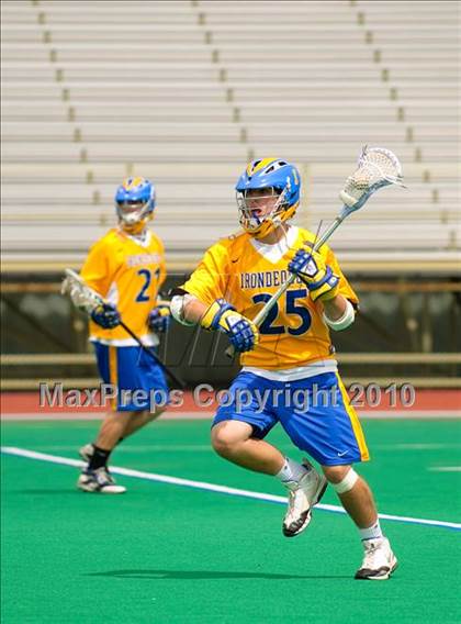 Thumbnail 3 in Irondequoit vs. Jamesville-DeWitt (NYSPHSAA Class B Semifinal) photogallery.