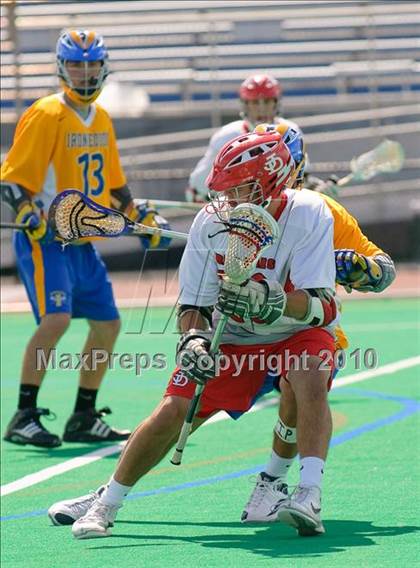 Thumbnail 2 in Irondequoit vs. Jamesville-DeWitt (NYSPHSAA Class B Semifinal) photogallery.
