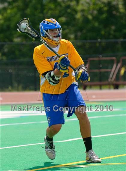 Thumbnail 3 in Irondequoit vs. Jamesville-DeWitt (NYSPHSAA Class B Semifinal) photogallery.