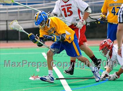 Thumbnail 1 in Irondequoit vs. Jamesville-DeWitt (NYSPHSAA Class B Semifinal) photogallery.