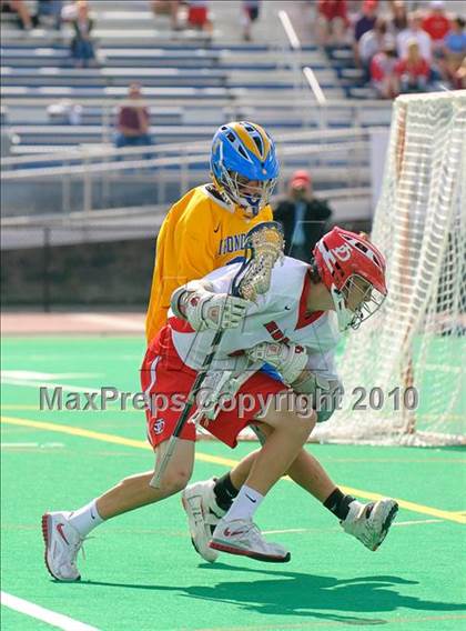 Thumbnail 1 in Irondequoit vs. Jamesville-DeWitt (NYSPHSAA Class B Semifinal) photogallery.