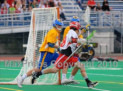 Thumbnail 1 in Irondequoit vs. Jamesville-DeWitt (NYSPHSAA Class B Semifinal) photogallery.