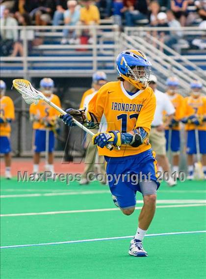 Thumbnail 1 in Irondequoit vs. Jamesville-DeWitt (NYSPHSAA Class B Semifinal) photogallery.
