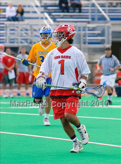 Thumbnail 1 in Irondequoit vs. Jamesville-DeWitt (NYSPHSAA Class B Semifinal) photogallery.