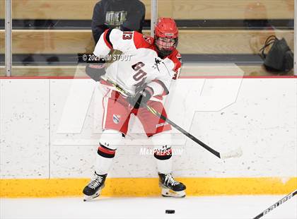 Thumbnail 3 in Tabor vs. Frederick Gunn (Avon Christmas Classic 3rd Place) photogallery.