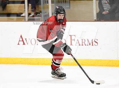 Thumbnail 2 in Tabor vs. Frederick Gunn (Avon Christmas Classic 3rd Place) photogallery.