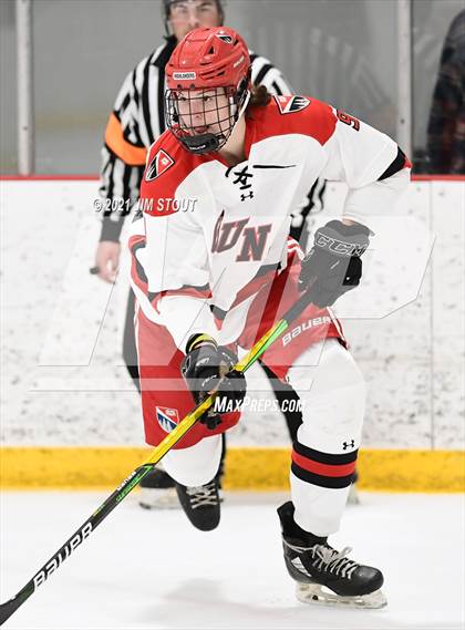 Thumbnail 2 in Tabor vs. Frederick Gunn (Avon Christmas Classic 3rd Place) photogallery.