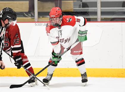 Thumbnail 2 in Tabor vs. Frederick Gunn (Avon Christmas Classic 3rd Place) photogallery.