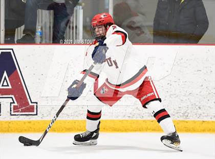 Thumbnail 3 in Tabor vs. Frederick Gunn (Avon Christmas Classic 3rd Place) photogallery.