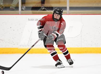 Thumbnail 2 in Tabor vs. Frederick Gunn (Avon Christmas Classic 3rd Place) photogallery.