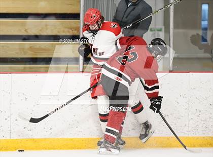 Thumbnail 3 in Tabor vs. Frederick Gunn (Avon Christmas Classic 3rd Place) photogallery.
