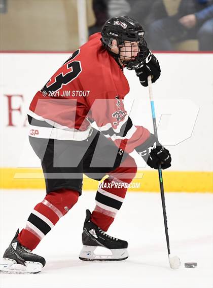 Thumbnail 3 in Tabor vs. Frederick Gunn (Avon Christmas Classic 3rd Place) photogallery.