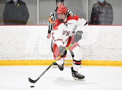 Thumbnail 2 in Tabor vs. Frederick Gunn (Avon Christmas Classic 3rd Place) photogallery.