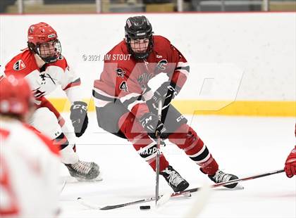 Thumbnail 3 in Tabor vs. Frederick Gunn (Avon Christmas Classic 3rd Place) photogallery.