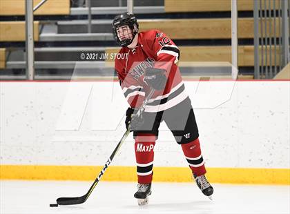 Thumbnail 3 in Tabor vs. Frederick Gunn (Avon Christmas Classic 3rd Place) photogallery.
