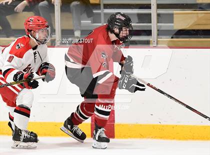 Thumbnail 1 in Tabor vs. Frederick Gunn (Avon Christmas Classic 3rd Place) photogallery.