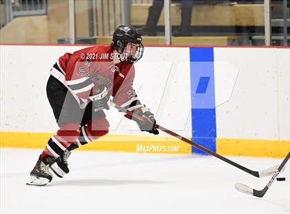 Thumbnail 2 in Tabor vs. Frederick Gunn (Avon Christmas Classic 3rd Place) photogallery.