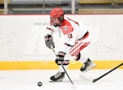 Thumbnail 2 in Tabor vs. Frederick Gunn (Avon Christmas Classic 3rd Place) photogallery.
