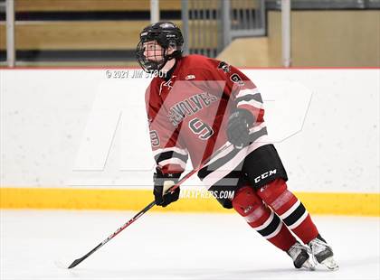 Thumbnail 2 in Tabor vs. Frederick Gunn (Avon Christmas Classic 3rd Place) photogallery.