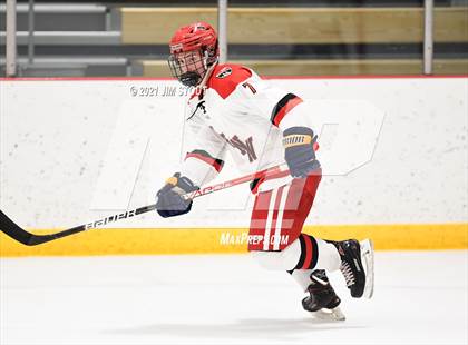 Thumbnail 3 in Tabor vs. Frederick Gunn (Avon Christmas Classic 3rd Place) photogallery.