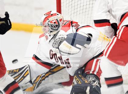 Thumbnail 3 in Tabor vs. Frederick Gunn (Avon Christmas Classic 3rd Place) photogallery.