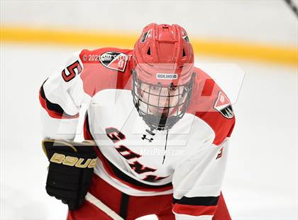 Thumbnail 2 in Tabor vs. Frederick Gunn (Avon Christmas Classic 3rd Place) photogallery.