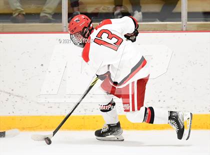Thumbnail 1 in Tabor vs. Frederick Gunn (Avon Christmas Classic 3rd Place) photogallery.