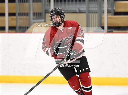 Thumbnail 2 in Tabor vs. Frederick Gunn (Avon Christmas Classic 3rd Place) photogallery.