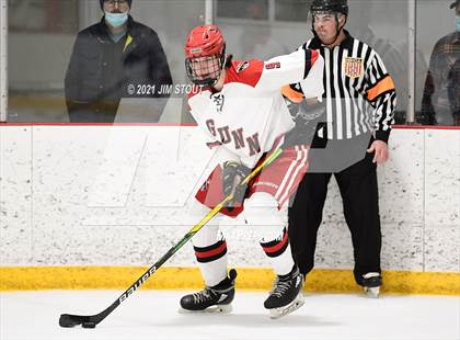 Thumbnail 2 in Tabor vs. Frederick Gunn (Avon Christmas Classic 3rd Place) photogallery.