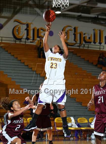 Thumbnail 3 in Paramount @ Lynwood photogallery.