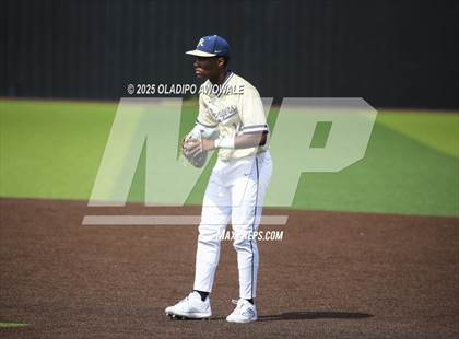 Thumbnail 1 in Dallas Jesuit vs. Marcus (UIL 6A Baseball Area Playoffs Game III) photogallery.