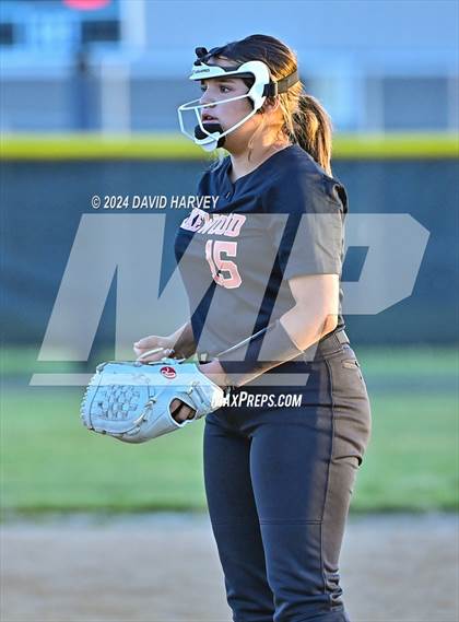 Thumbnail 1 in Lakewood vs Bear Creek photogallery.