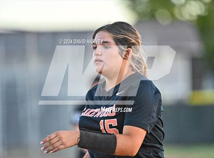 Thumbnail 1 in Lakewood vs Bear Creek photogallery.