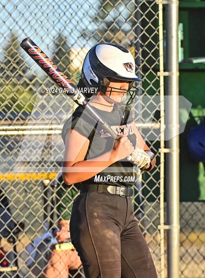 Thumbnail 1 in Lakewood vs Bear Creek photogallery.