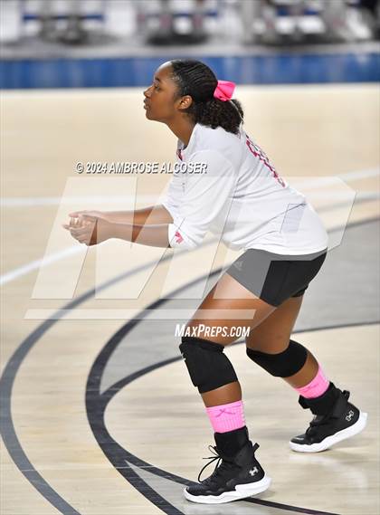 Thumbnail 1 in Washington vs. Houston Young Women's College Preparatory Academy photogallery.