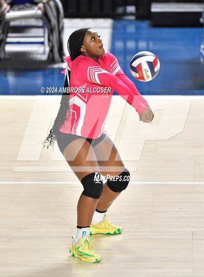 Thumbnail 1 in Washington vs. Houston Young Women's College Preparatory Academy photogallery.
