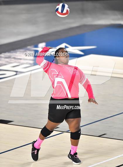 Thumbnail 1 in Washington vs. Houston Young Women's College Preparatory Academy photogallery.