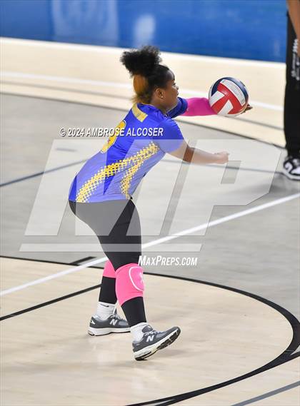 Thumbnail 3 in Washington vs. Houston Young Women's College Preparatory Academy photogallery.