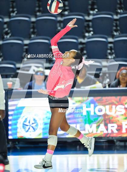 Thumbnail 1 in Washington vs. Houston Young Women's College Preparatory Academy photogallery.