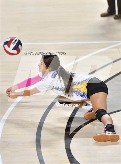 Thumbnail 2 in Washington vs. Houston Young Women's College Preparatory Academy photogallery.