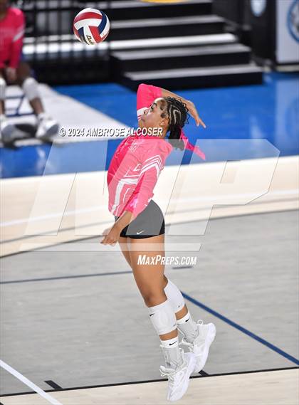 Thumbnail 3 in Washington vs. Houston Young Women's College Preparatory Academy photogallery.
