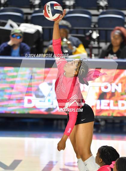 Thumbnail 1 in Washington vs. Houston Young Women's College Preparatory Academy photogallery.