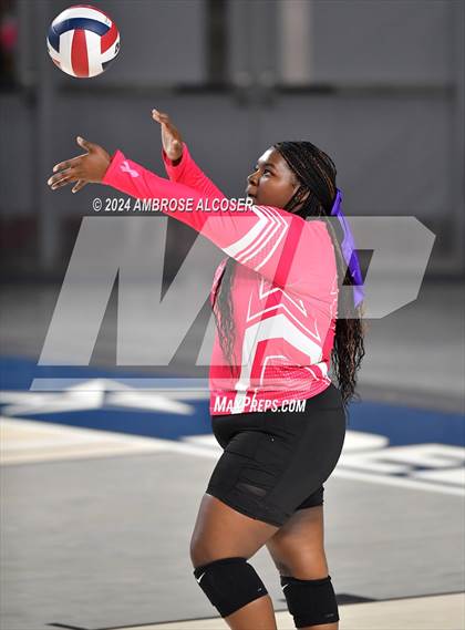 Thumbnail 1 in Washington vs. Houston Young Women's College Preparatory Academy photogallery.